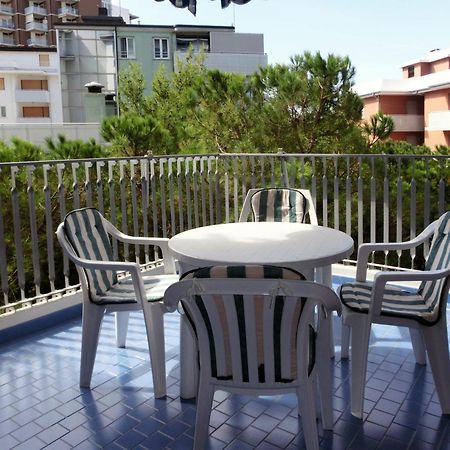 Marco Polo Apartment Lignano Sabbiadoro Exterior photo