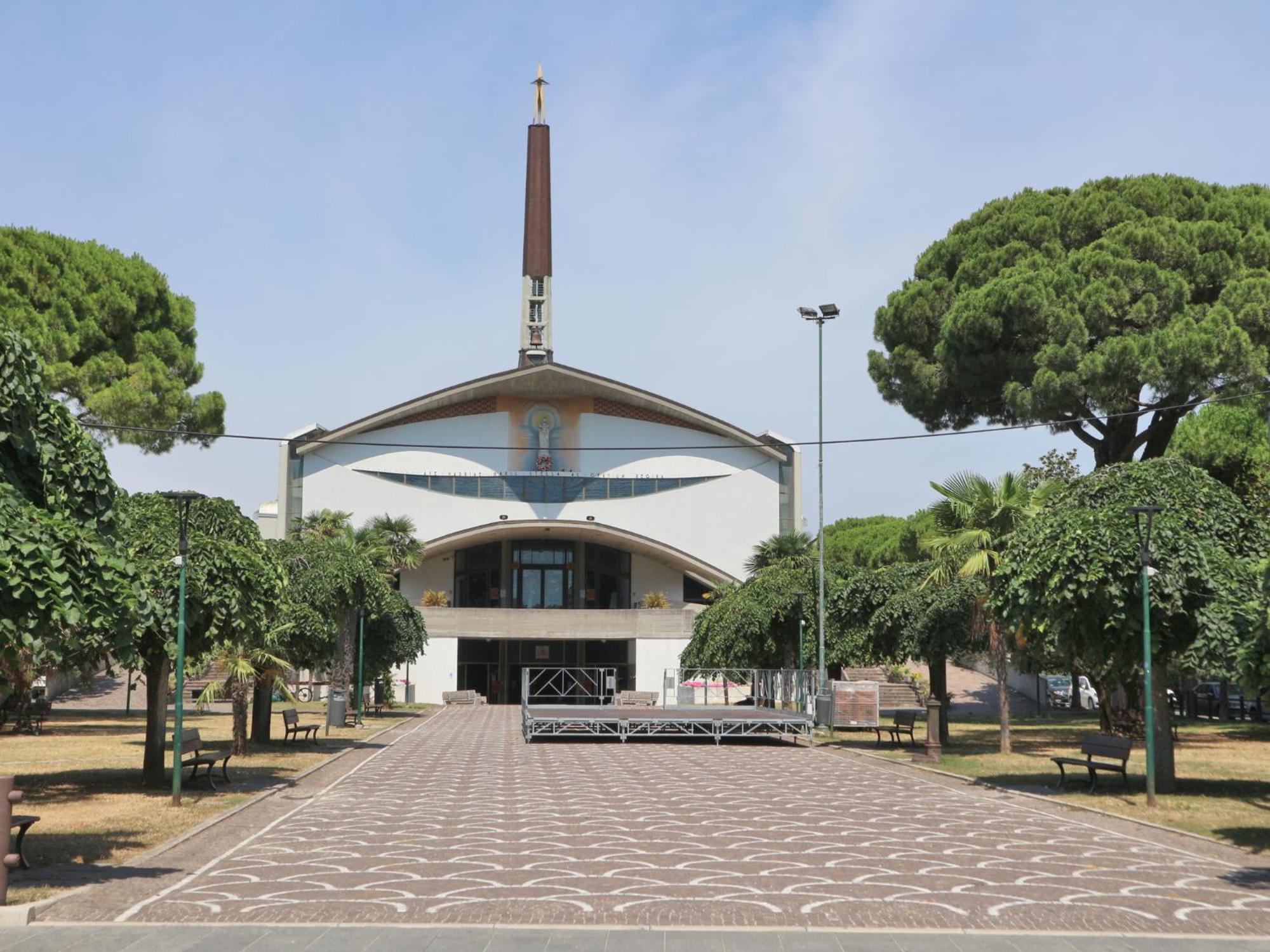 Marco Polo Apartment Lignano Sabbiadoro Exterior photo